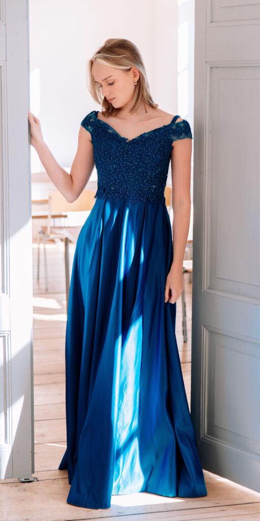 robe longue satin robe de cérémonie robe de bal bal rhéto bleu